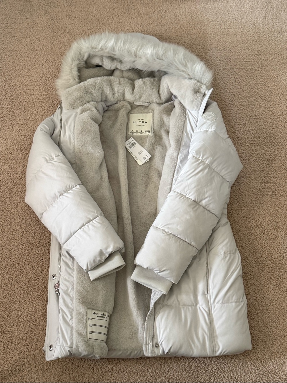 Abercrombie and Kids NEW Plush Hooded Puffer Coat - Light Gray